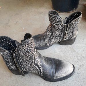 Circle G Corral Short Distressed Western Leather Boots Cowboy Booties 8.5